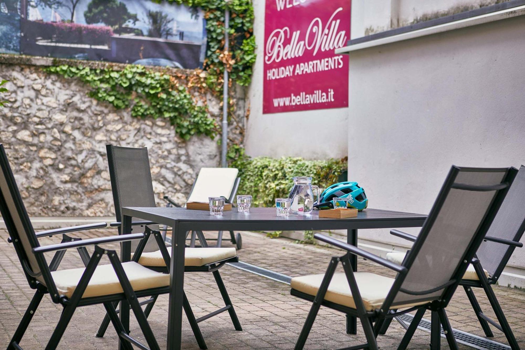 Bella Villa Apartments Riva del Garda Exterior photo